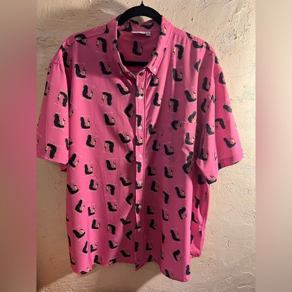 Men’s Crown & Ivy Cabana Pink Casual Button Down Shirt summer casual resortwear